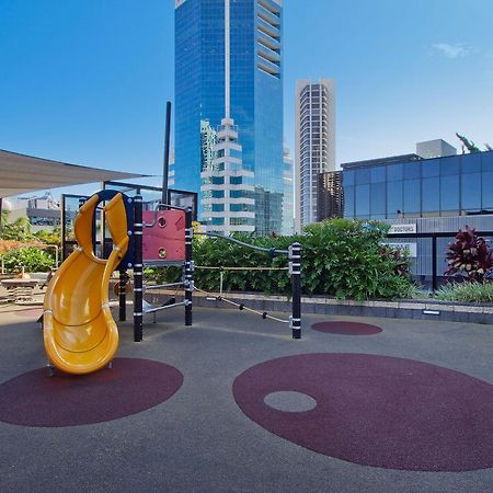 Circle On Cavill By Vaun Aparthotel Gold Coast Exterior photo