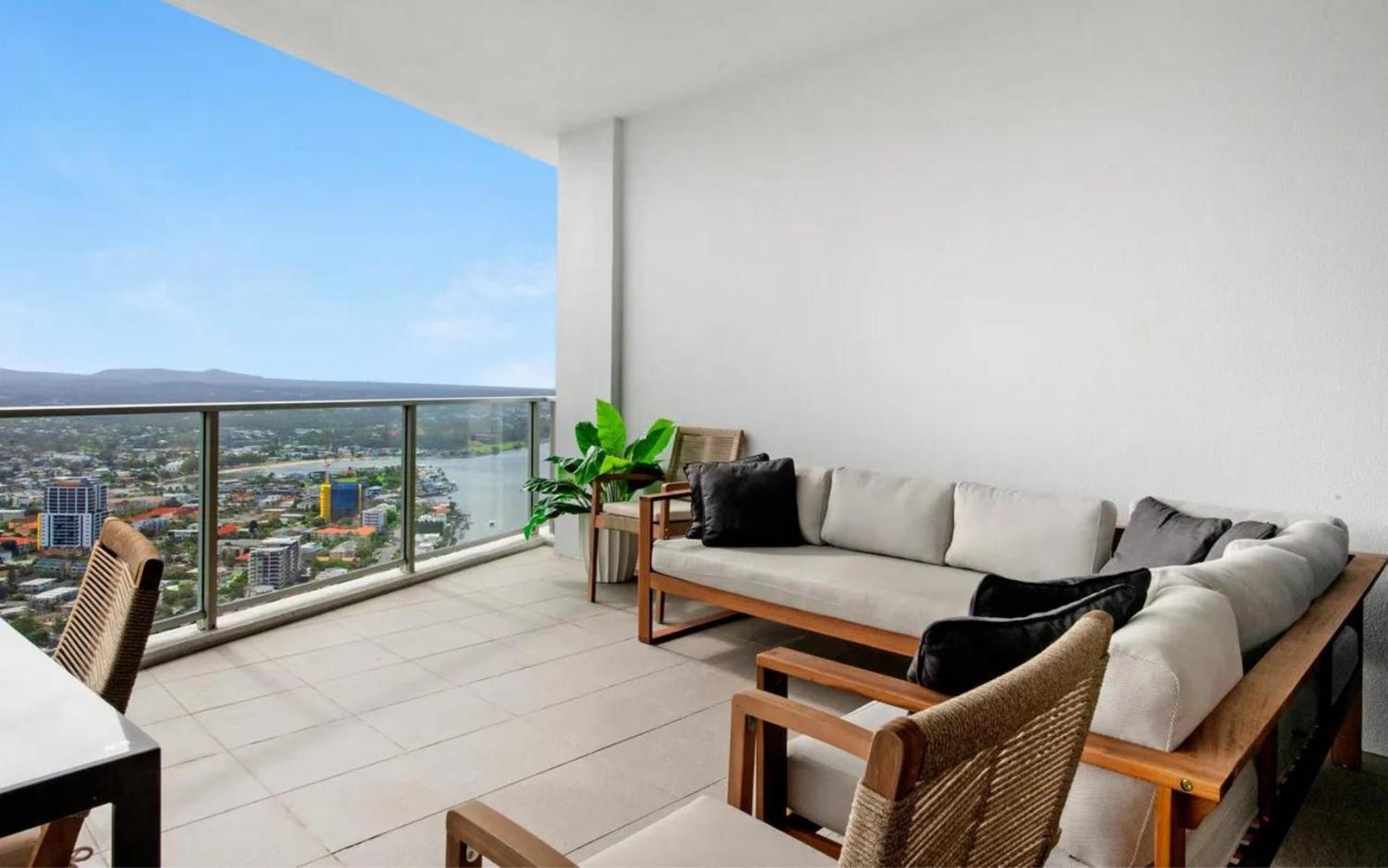 Circle On Cavill By Vaun Aparthotel Gold Coast Exterior photo