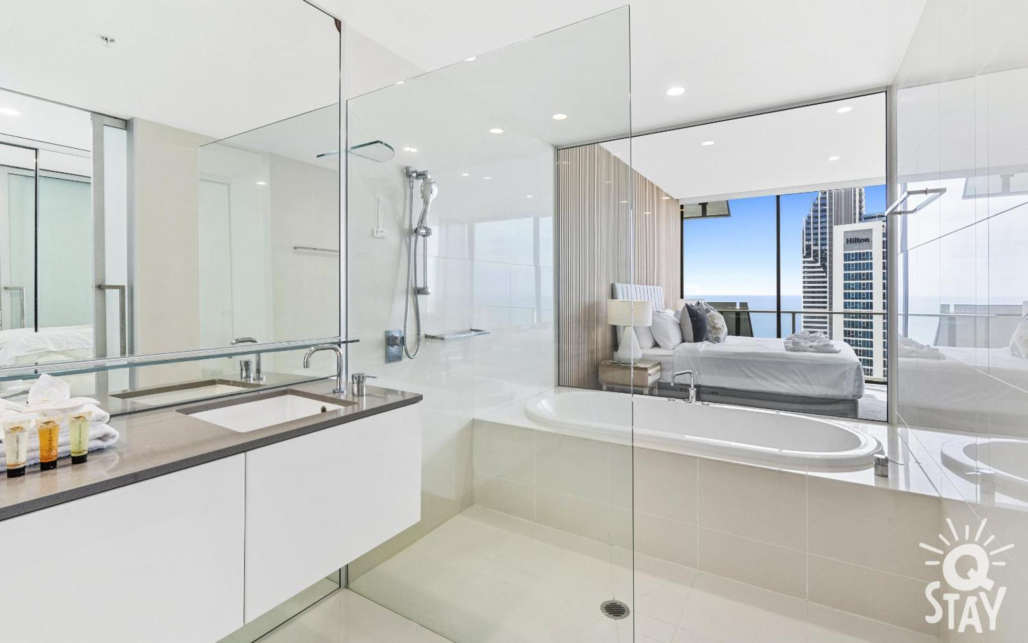 Circle On Cavill By Vaun Aparthotel Gold Coast Exterior photo